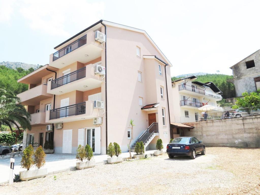 Apartments Ljubicic Podstrana Buitenkant foto