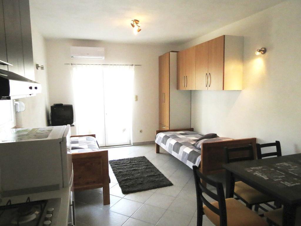 Apartments Ljubicic Podstrana Kamer foto