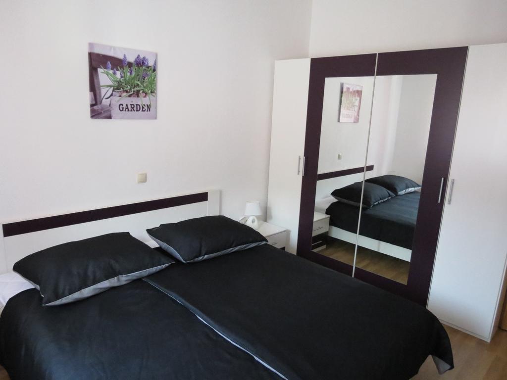 Apartments Ljubicic Podstrana Kamer foto