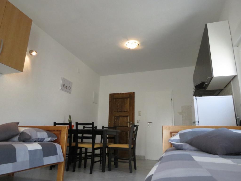 Apartments Ljubicic Podstrana Kamer foto